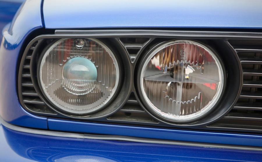 Детали экстерьера BMW M3 Coupe (E30) 1988 года  (фото 23 из 118)